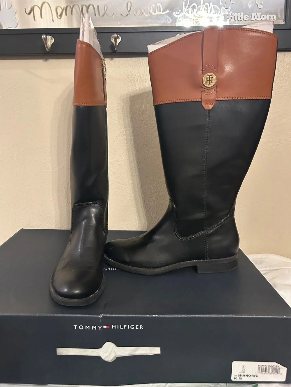 Tommy Hilfiger size 10